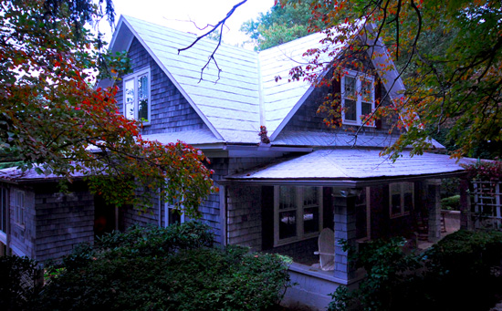 Cropped photo of exterior of James Lankford's house